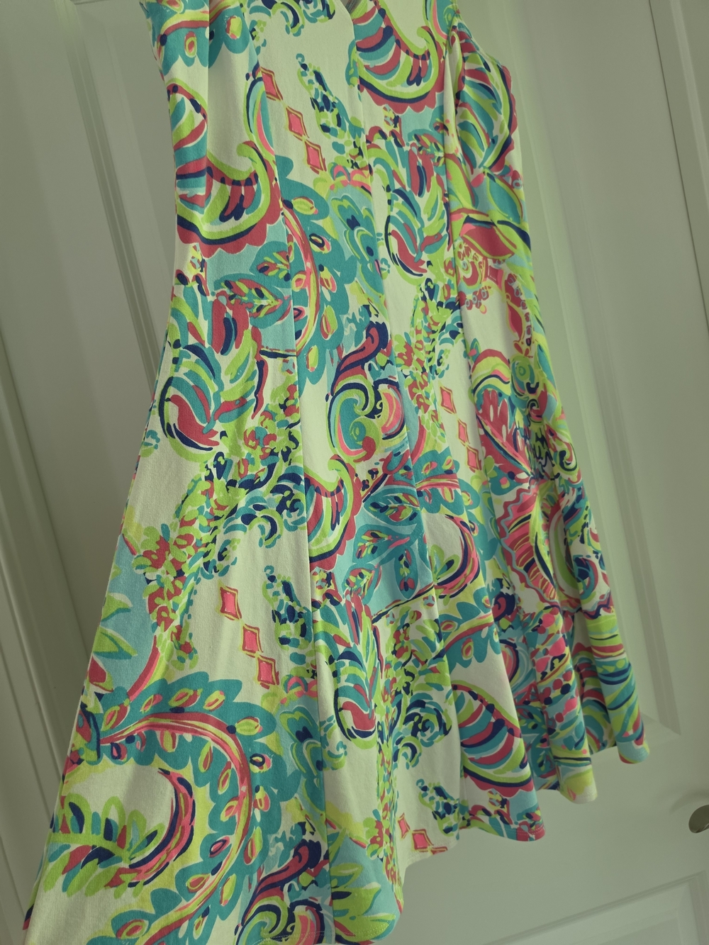 Lilly Pulitzer White Multicolor Paisley V-Neck Sleeveless Mini Dress - Picture 2 of 8